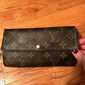 Louis Vuitton wallet with dust bag